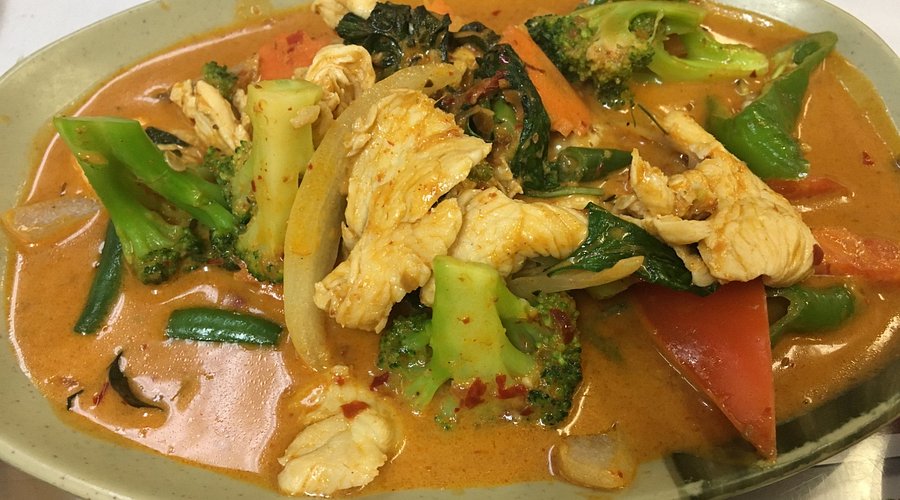 Little Bangkok signature dishes Panang CurryTom Yum SoupDrunken NoodlesBasil Rolls